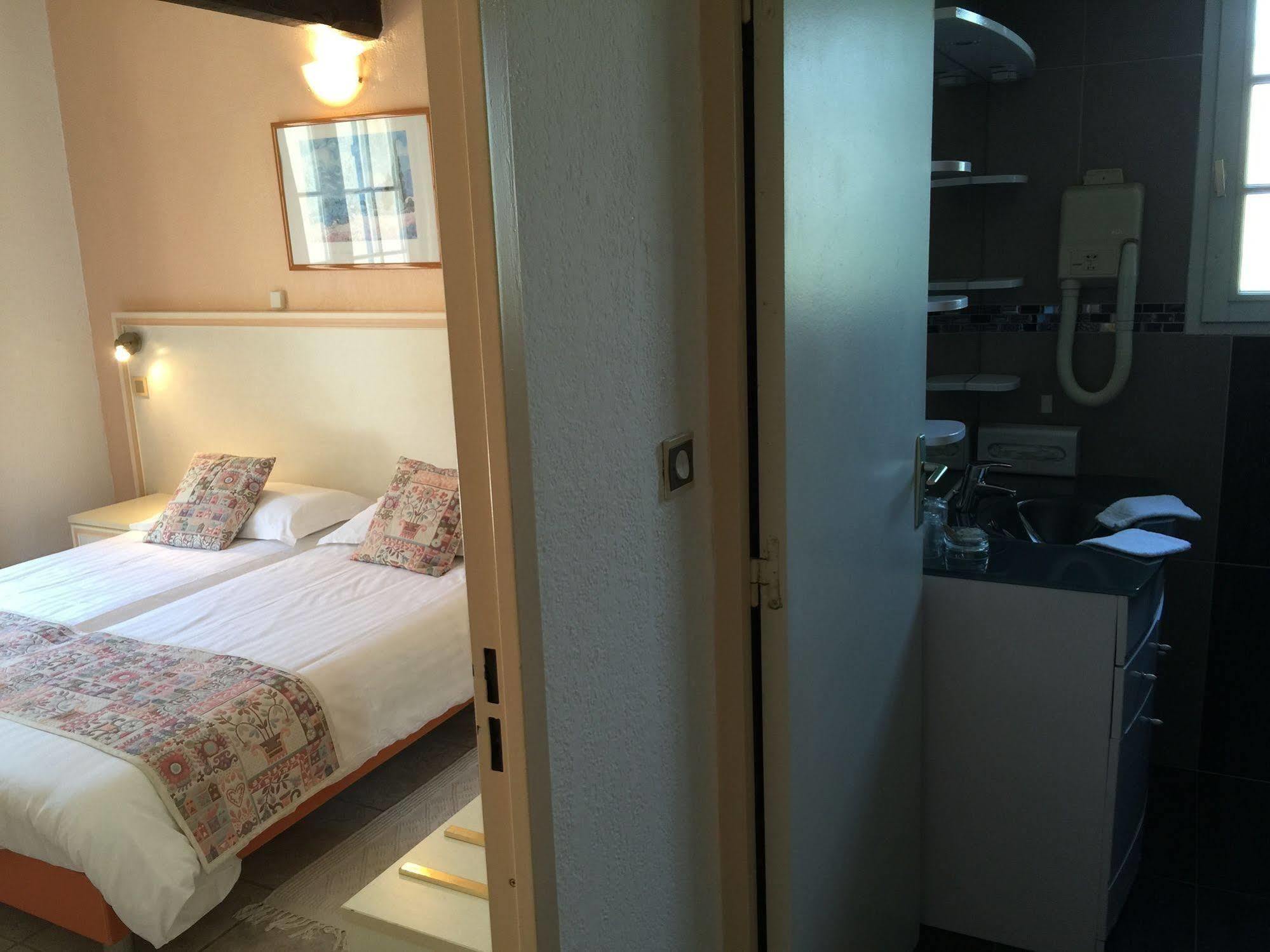 Hotel La Nartelle แซ็งต์-แมกซีม ภายนอก รูปภาพ